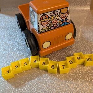 Vintage Tupperware Toys "Pick Em Up Truck" with Numbered Yellow Blocks